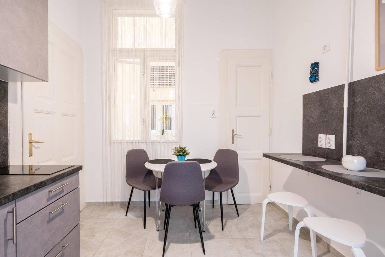 The White House Apartment بودابست المظهر الخارجي الصورة